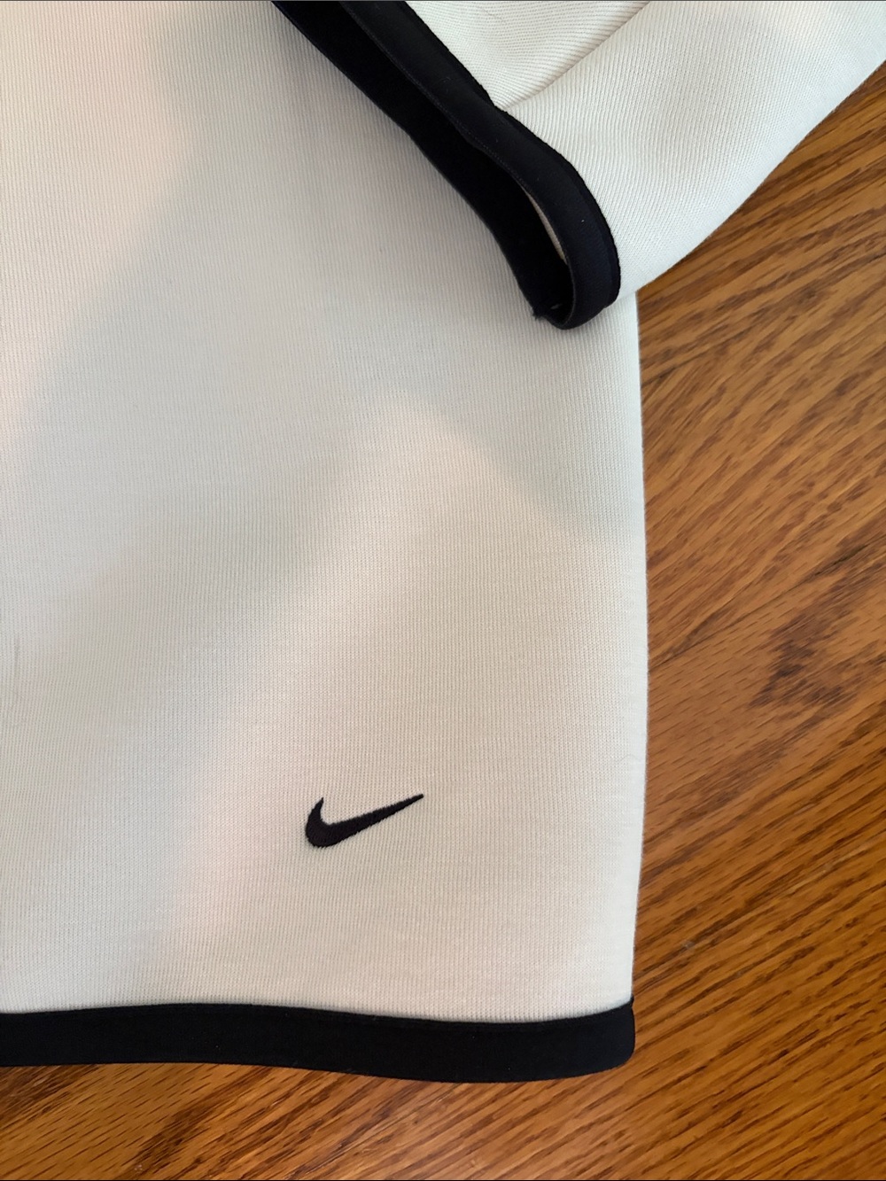 Nike White Hooded Performance Jacket with Black Trim - Picture 7 of 8